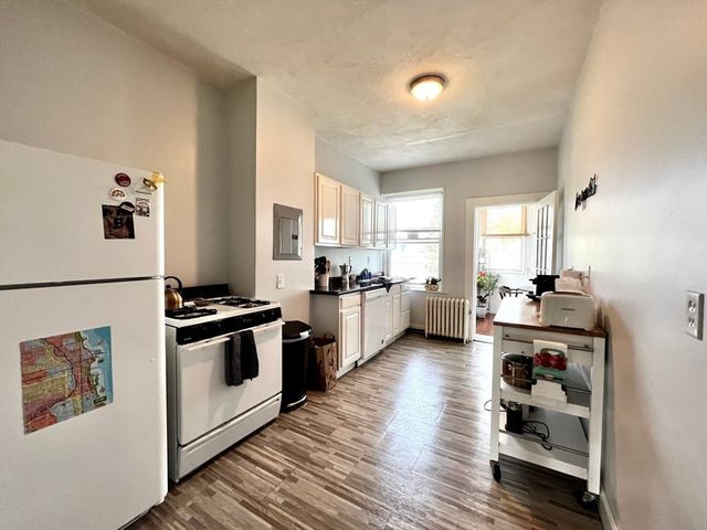 144 Coolidge Street 3, Brookline, MA 02446