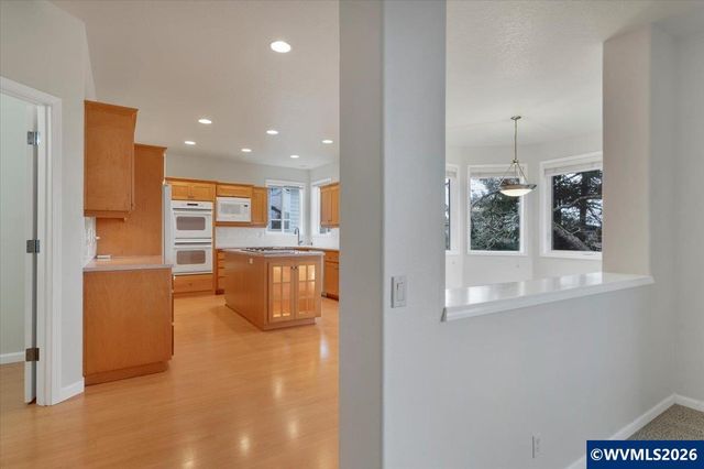 2737 Fillmore Av NW, Salem, OR 97304