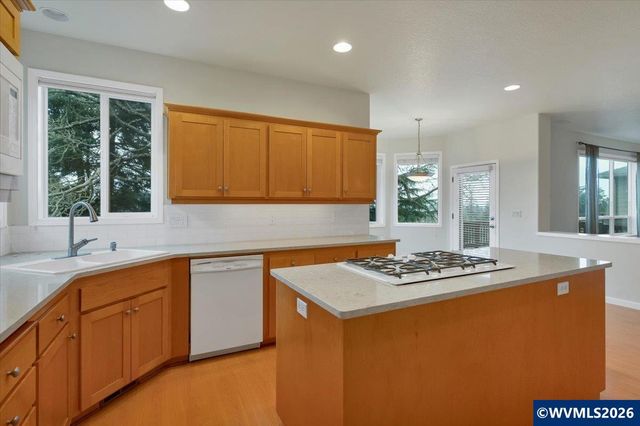 2737 Fillmore Av NW, Salem, OR 97304