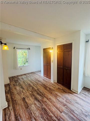 109 Georges Drive, Malden, WV 25306