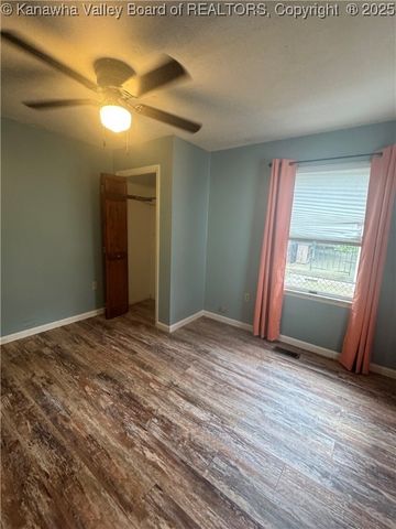 109 Georges Drive, Malden, WV 25306