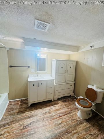 109 Georges Drive, Malden, WV 25306