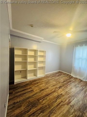 109 Georges Drive, Malden, WV 25306