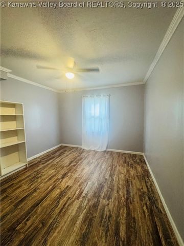 109 Georges Drive, Malden, WV 25306