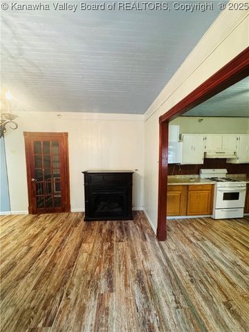 109 Georges Drive, Malden, WV 25306