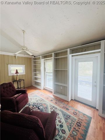 109 Georges Drive, Malden, WV 25306