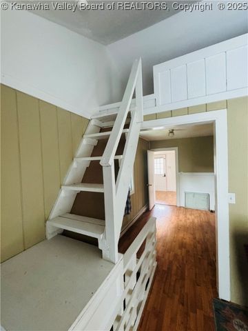 109 Georges Drive, Malden, WV 25306