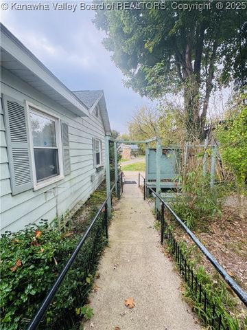 109 Georges Drive, Malden, WV 25306