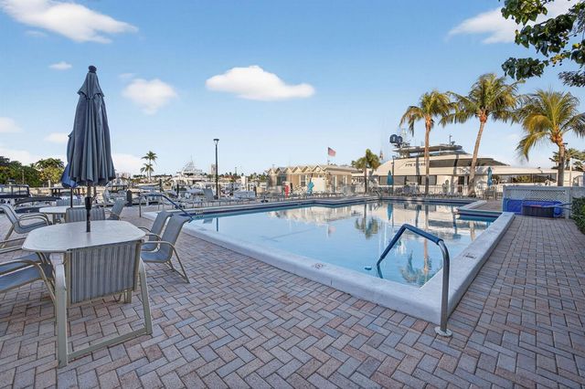 1035 S Federal Highway 402, Delray Beach, FL 33483