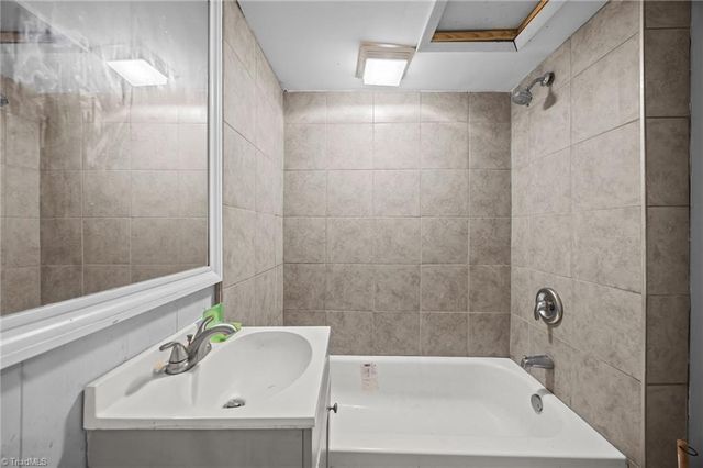 112 Briggs Place A & B, High Point, NC 27262