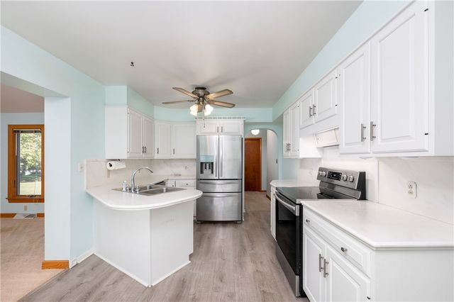 686 Christy, Hermitage, PA 16148