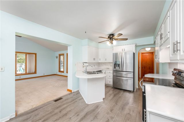 686 Christy, Hermitage, PA 16148