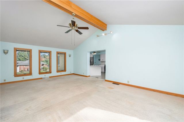 686 Christy, Hermitage, PA 16148