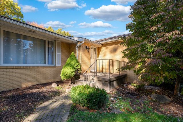 686 Christy, Hermitage, PA 16148