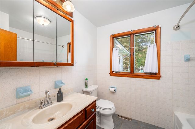 686 Christy, Hermitage, PA 16148