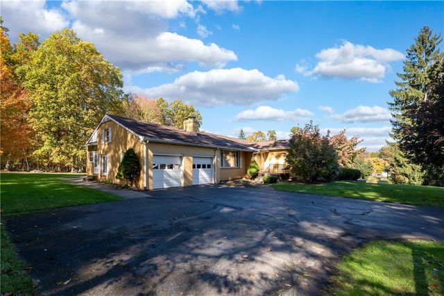 686 Christy, Hermitage, PA 16148