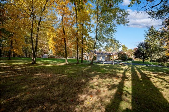 686 Christy, Hermitage, PA 16148