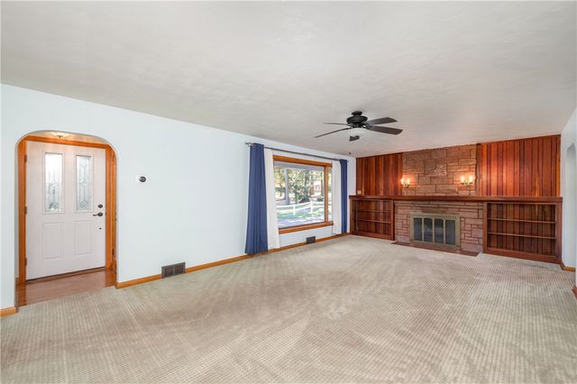 686 Christy, Hermitage, PA 16148