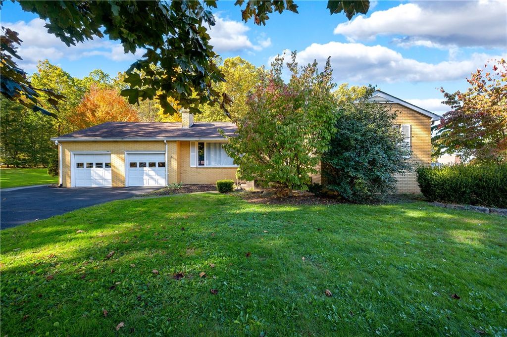 686 Christy, Hermitage, PA 16148