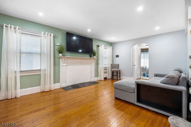 1914 Ingalls Ave, Linden City, NJ 07036