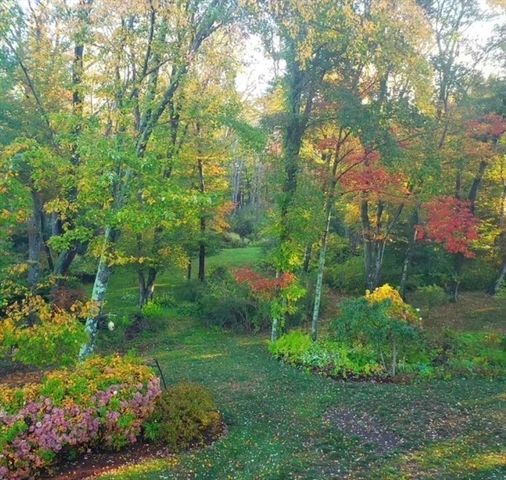 72 Mile Ln, Ipswich, MA 01938