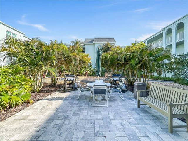 1706 BELLEAIR FOREST DRIVE 252, Belleair, FL 33756