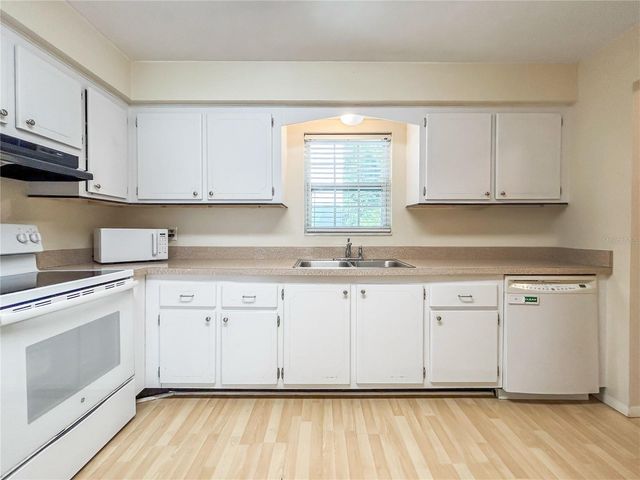 1706 BELLEAIR FOREST DRIVE 252, Belleair, FL 33756