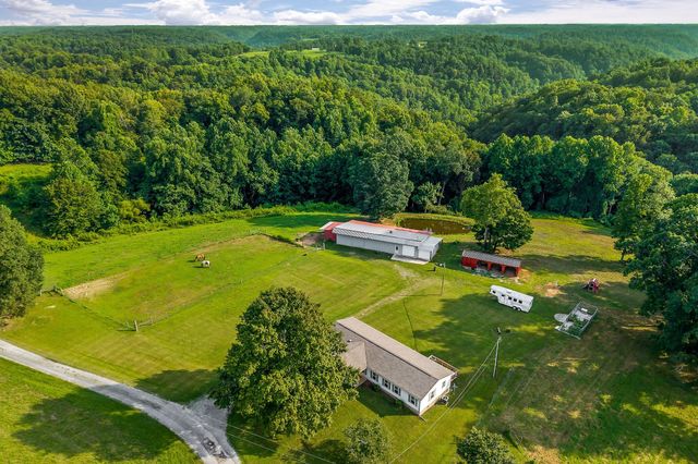 227 Bar Rd, Baxter, TN 38544