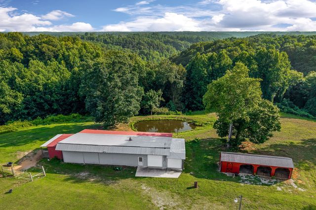 227 Bar Rd, Baxter, TN 38544