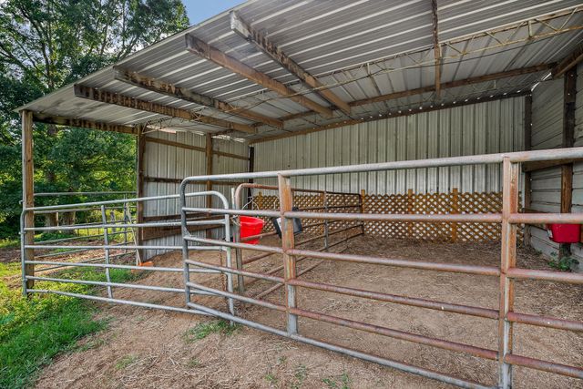 227 Bar Rd, Baxter, TN 38544