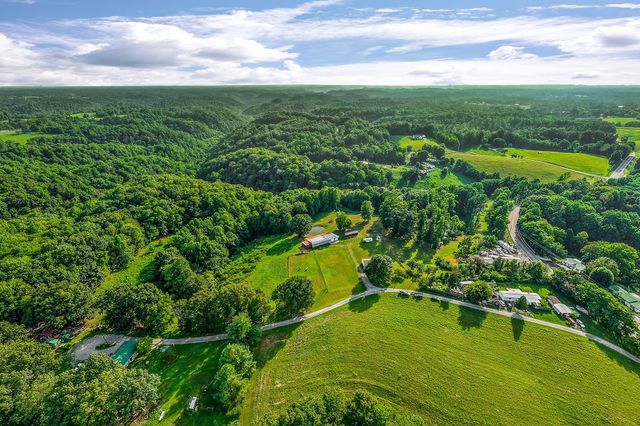 227 Bar Rd, Baxter, TN 38544