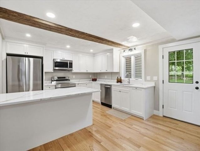 164 Main Street B, Westford, MA 01886