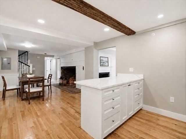 164 Main Street B, Westford, MA 01886