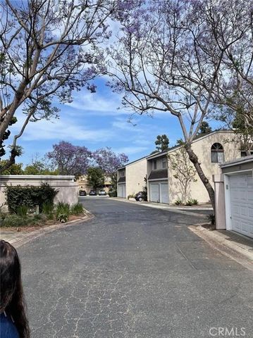 404 Brighton Springs, Costa Mesa, CA 92627