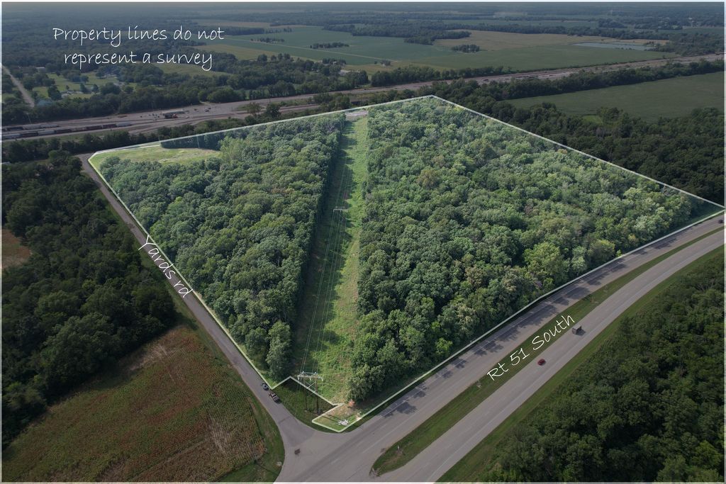 Image 1 of property listing at 29823 Yard Road, Centralia, IL 62801