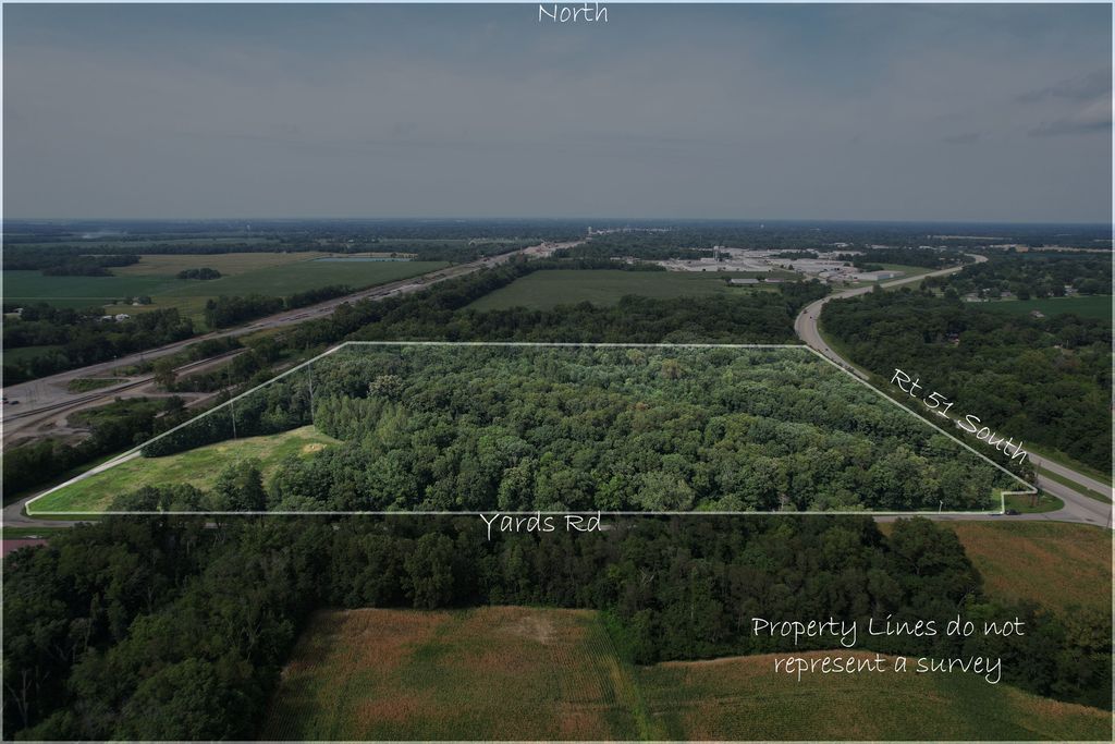 Image 6 of property listing at 29823 Yard Road, Centralia, IL 62801