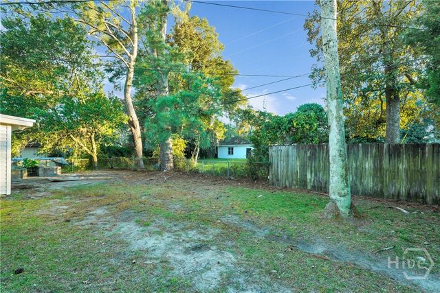 401 Barnhill Drive, Savannah, GA 31406