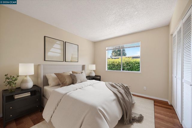 1065 Mohr Ln D, Concord, CA 94518