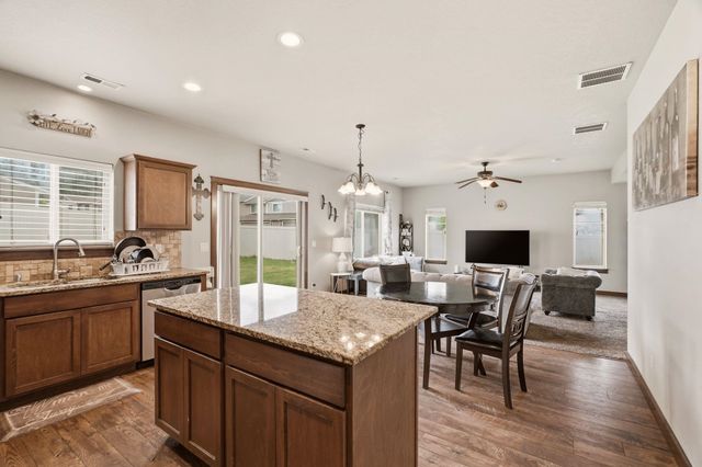1517 N McKenzie River St, Spokane, WA 99224