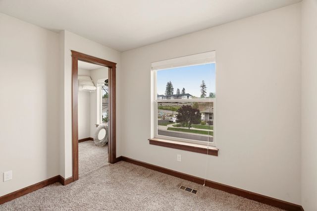 1517 N McKenzie River St, Spokane, WA 99224