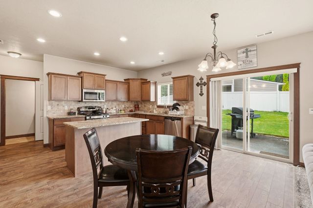 1517 N McKenzie River St, Spokane, WA 99224