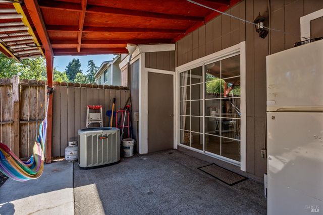 799 Sidnie Ct, Ukiah, CA 95482