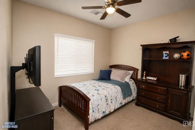 319 Count Fleet Way, Bakersfield, CA 93307