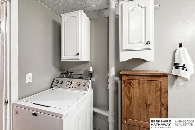 5617 M Street, Omaha, NE 68117