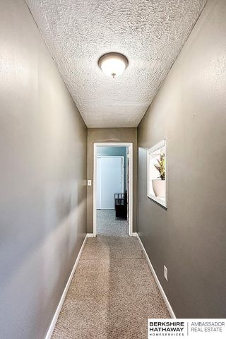 5617 M Street, Omaha, NE 68117