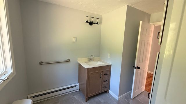 36 Spruce, Middleboro, MA 02344
