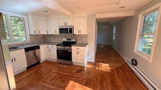 36 Spruce, Middleboro, MA 02344