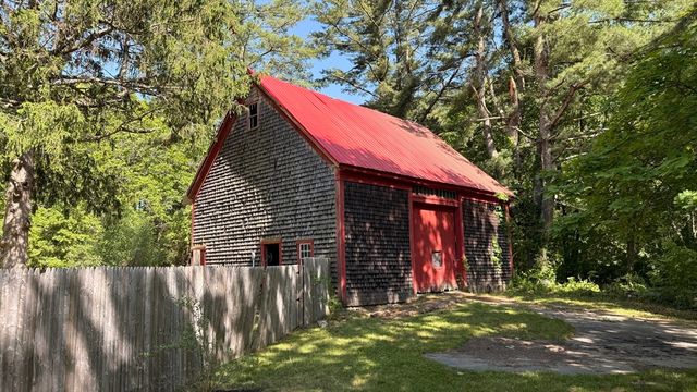 36 Spruce, Middleboro, MA 02344