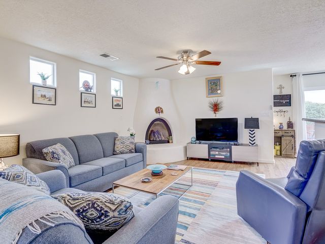 15 Via Sagrada, Santa Fe, NM 87508