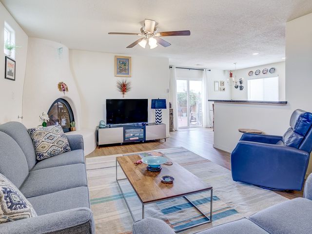 15 Via Sagrada, Santa Fe, NM 87508